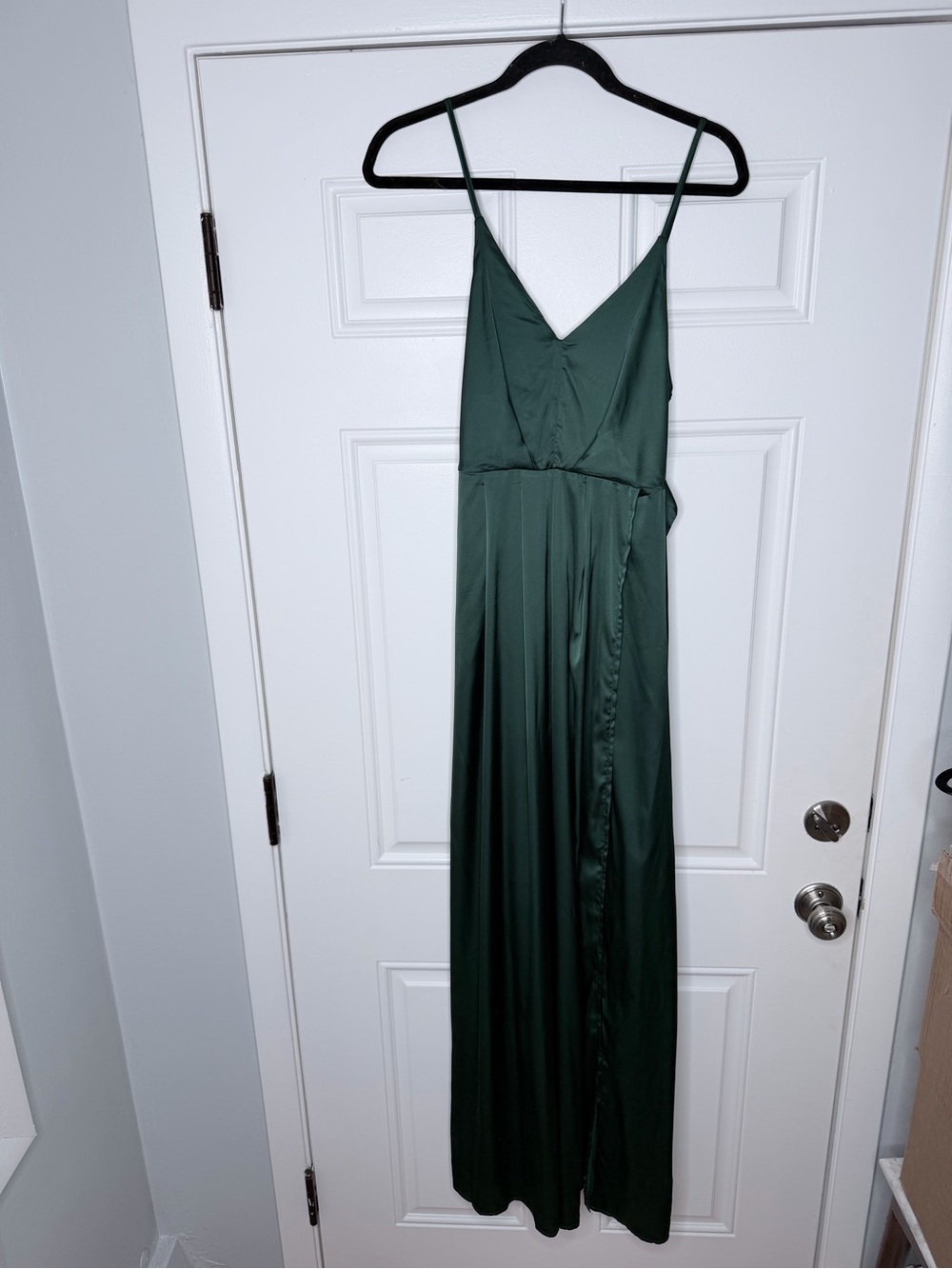 NWT BEGINNING BOUTIQUE SIZE 6 Katrina Split Maxi Dress green satin gown‎ dress - Picture 4 of 7